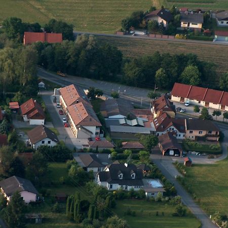 Apartmenthausmannstaetten Hausmannstatten Dış mekan fotoğraf